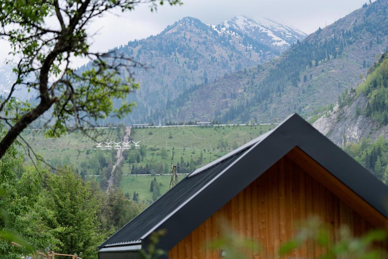 Qazaq Auyl Eco Hotel アルマトイ エクステリア 写真