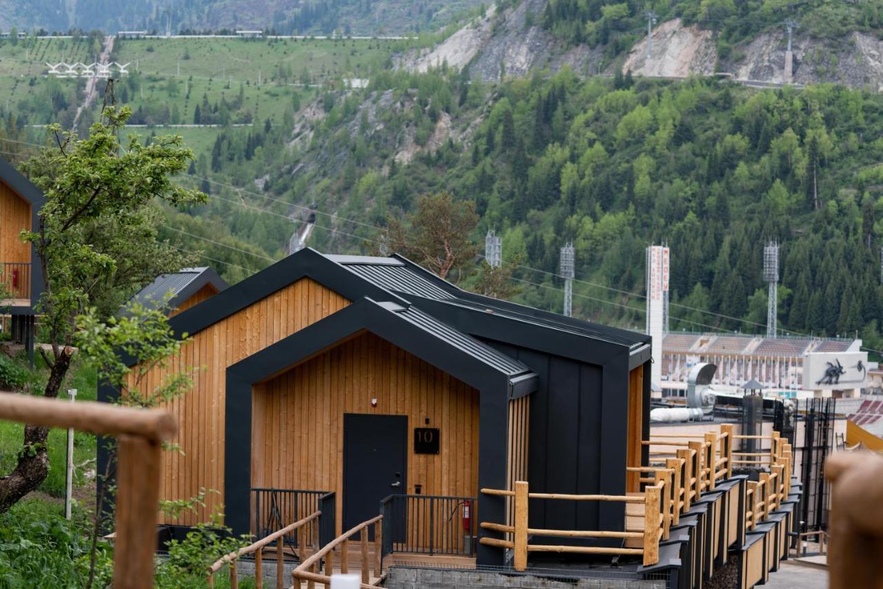 Qazaq Auyl Eco Hotel アルマトイ エクステリア 写真