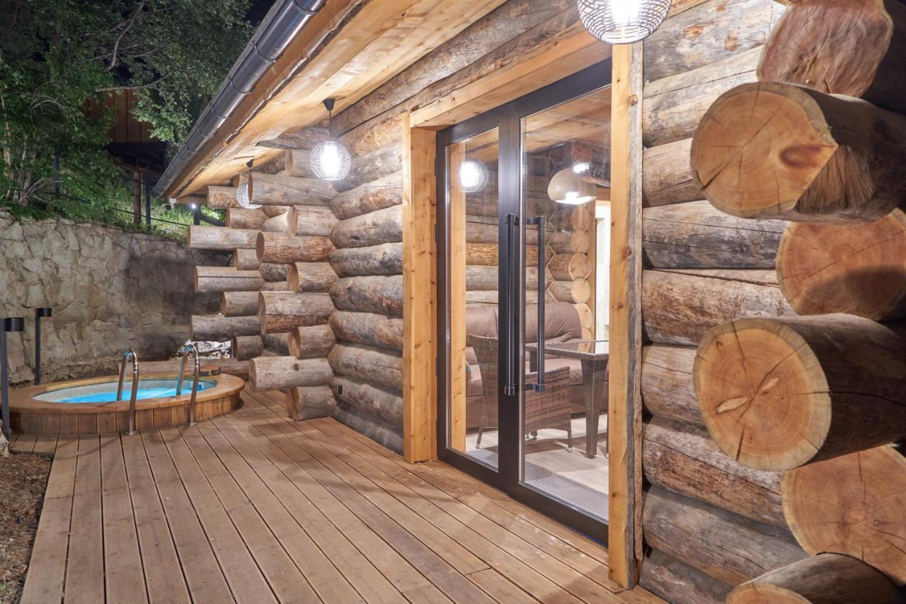 Qazaq Auyl Eco Hotel アルマトイ エクステリア 写真