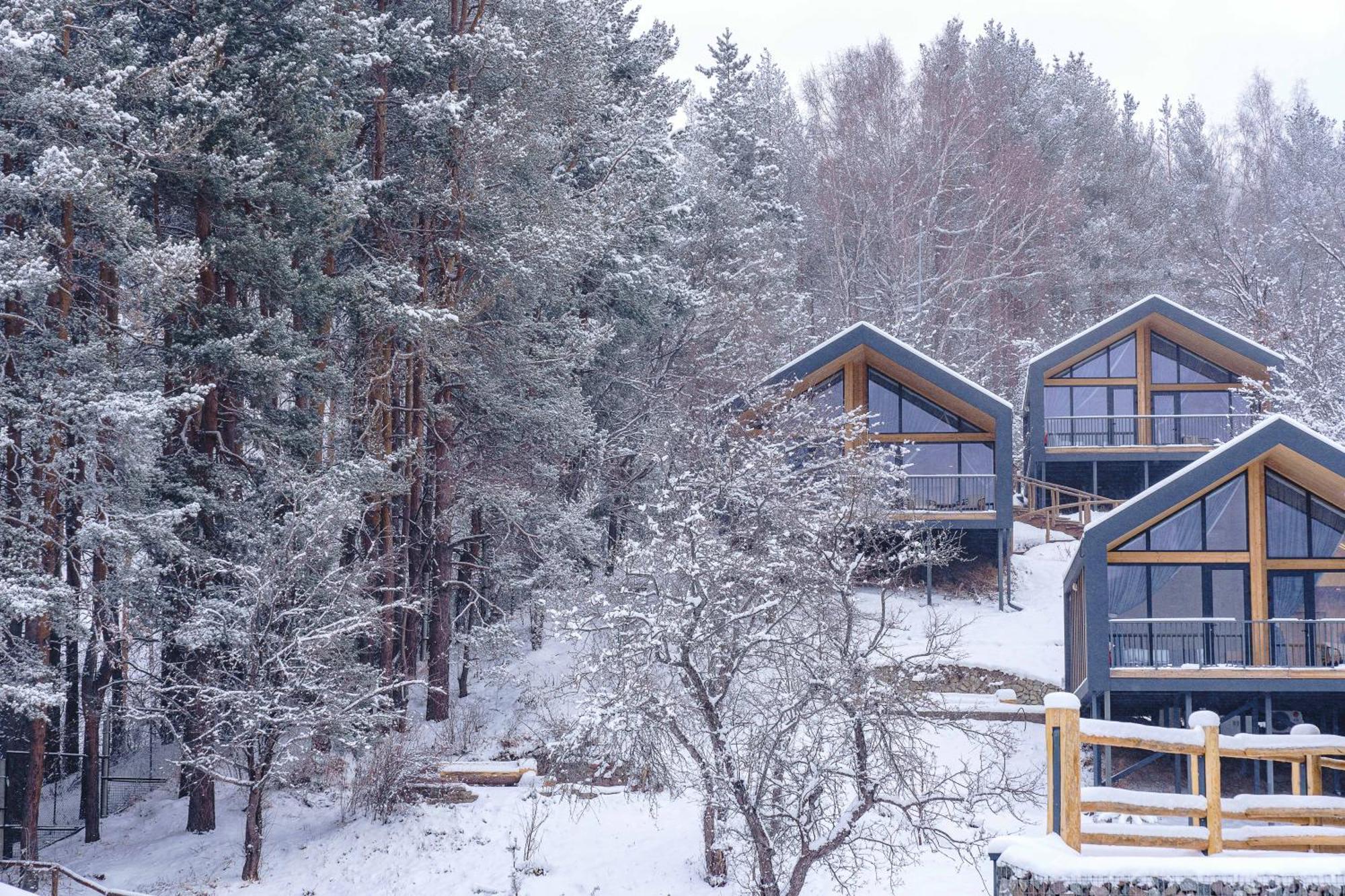 Qazaq Auyl Eco Hotel アルマトイ エクステリア 写真