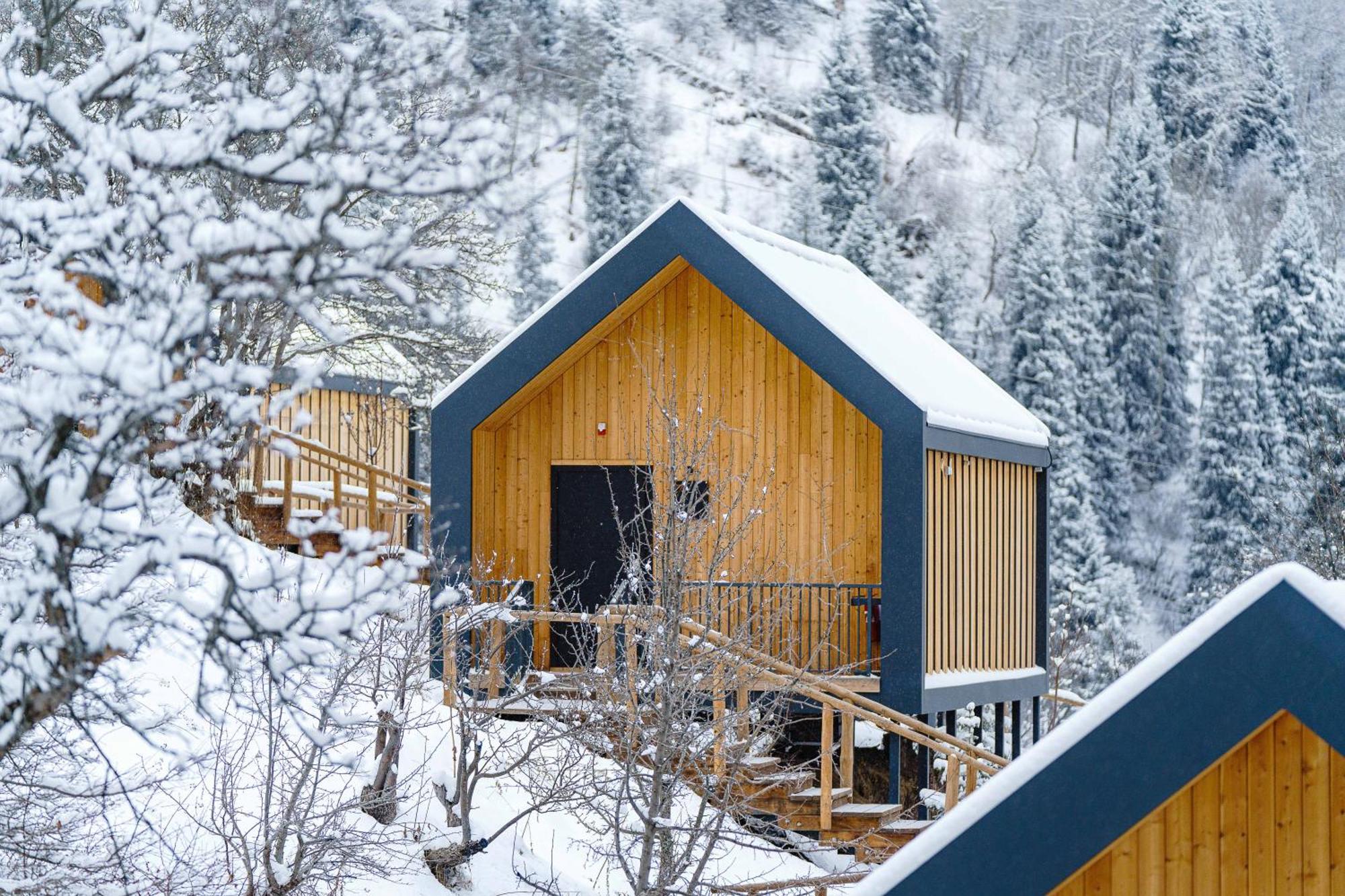 Qazaq Auyl Eco Hotel アルマトイ エクステリア 写真