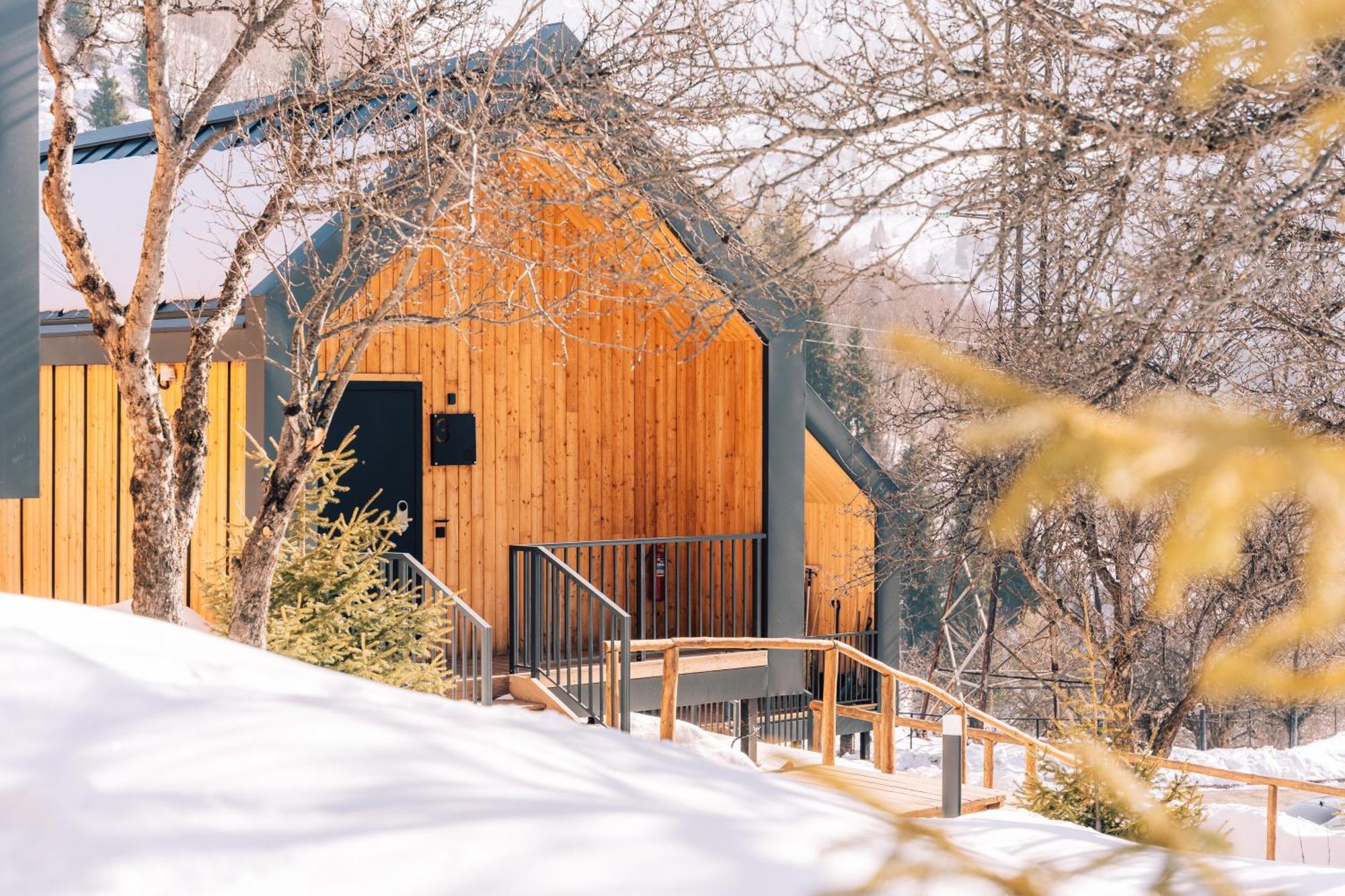 Qazaq Auyl Eco Hotel アルマトイ エクステリア 写真