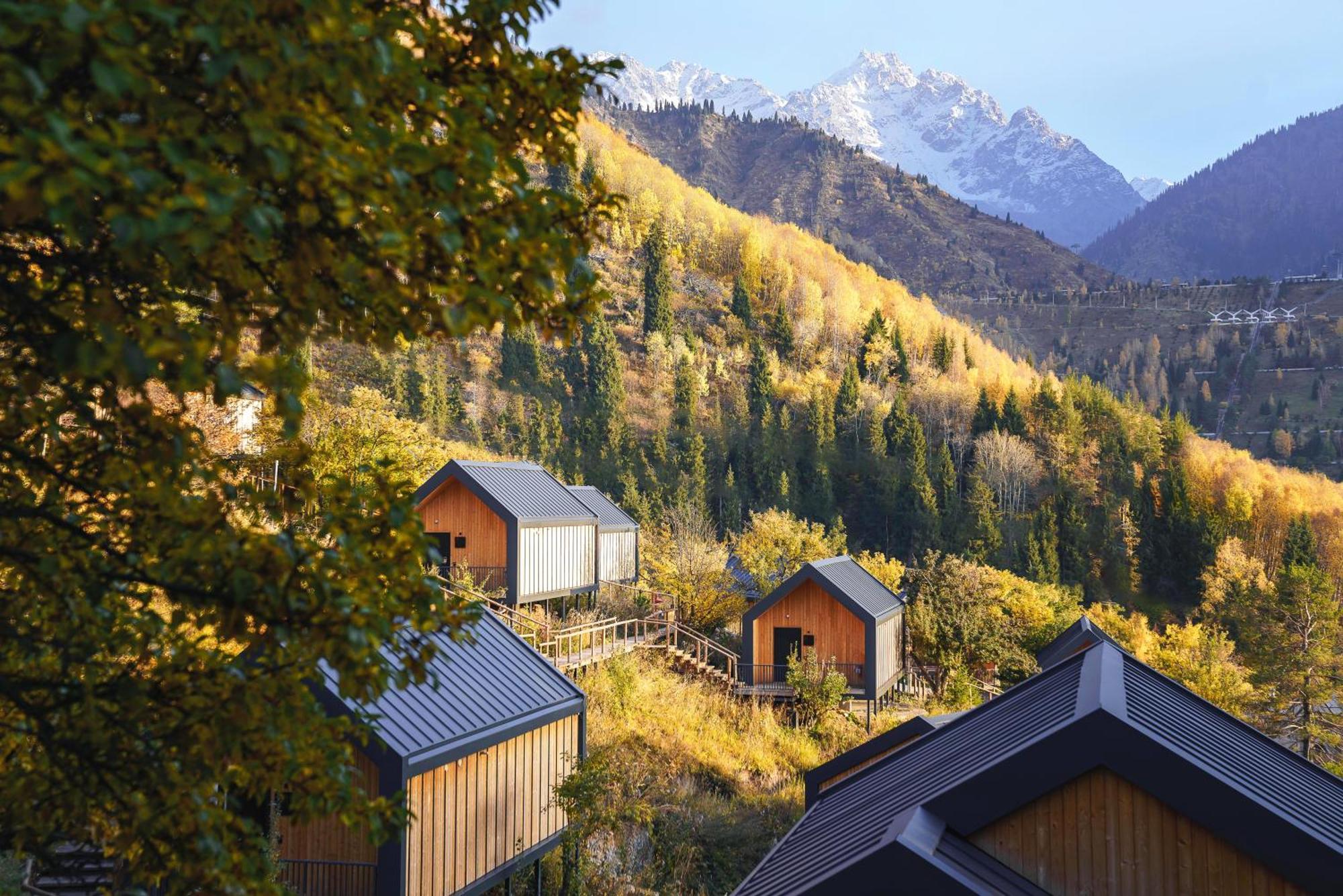 Qazaq Auyl Eco Hotel アルマトイ エクステリア 写真