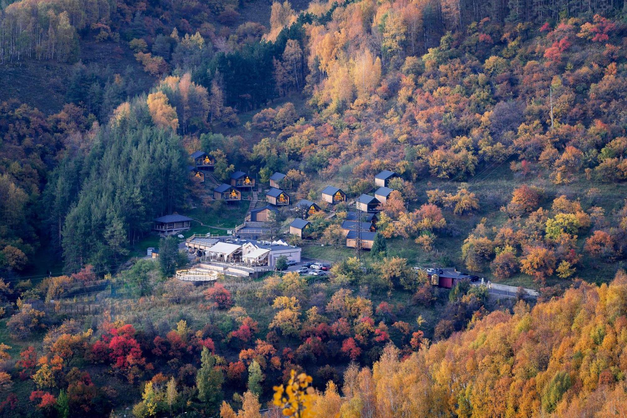Qazaq Auyl Eco Hotel アルマトイ エクステリア 写真